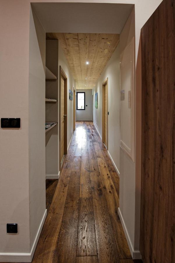 Les Balcons De 2 Chez O Jurassik Apartment Cuttura